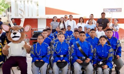 PARTICIPAN ALUMNOS DE SECUNDARIA EN CONCURSO DE BANDAS DE GUERRA