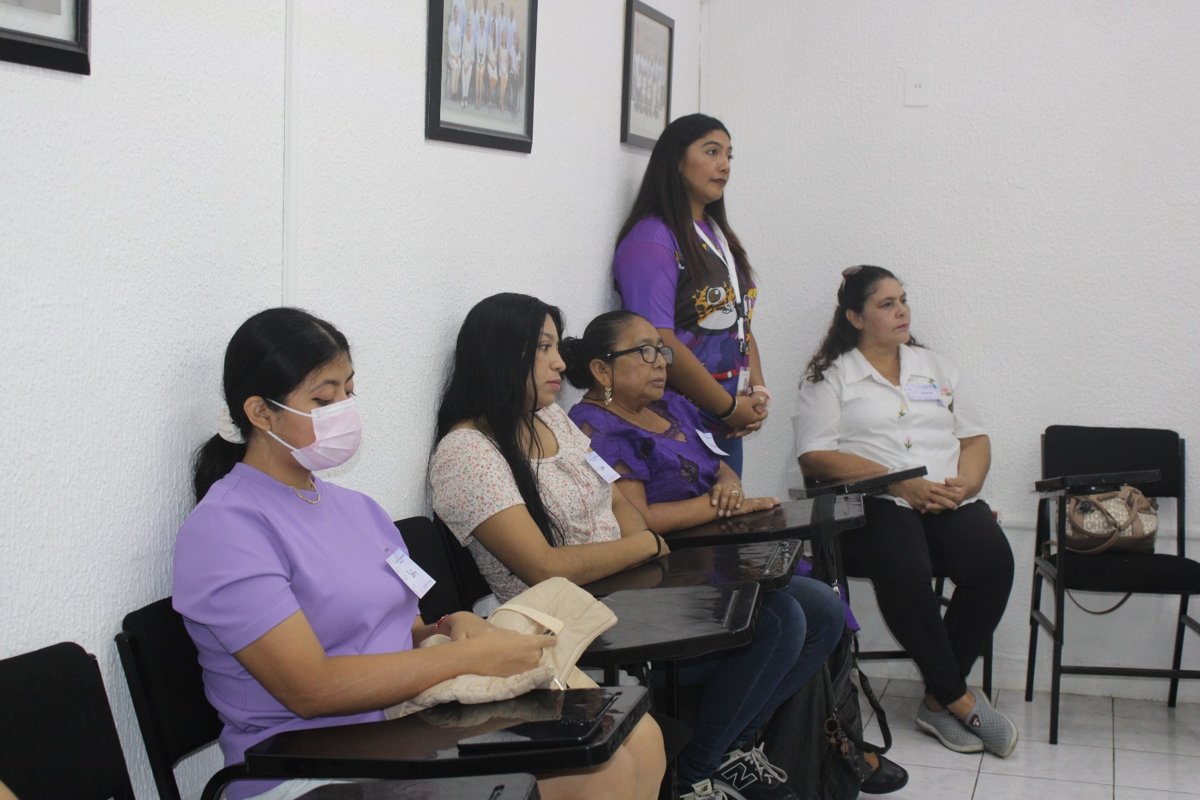 USUARIAS DEL CENTRO LIBRE CAMPECHE PARTICIPAN EN EL TALLER “GRUPO DE REFLEXIÓN Y EMPODERAMIENTO”