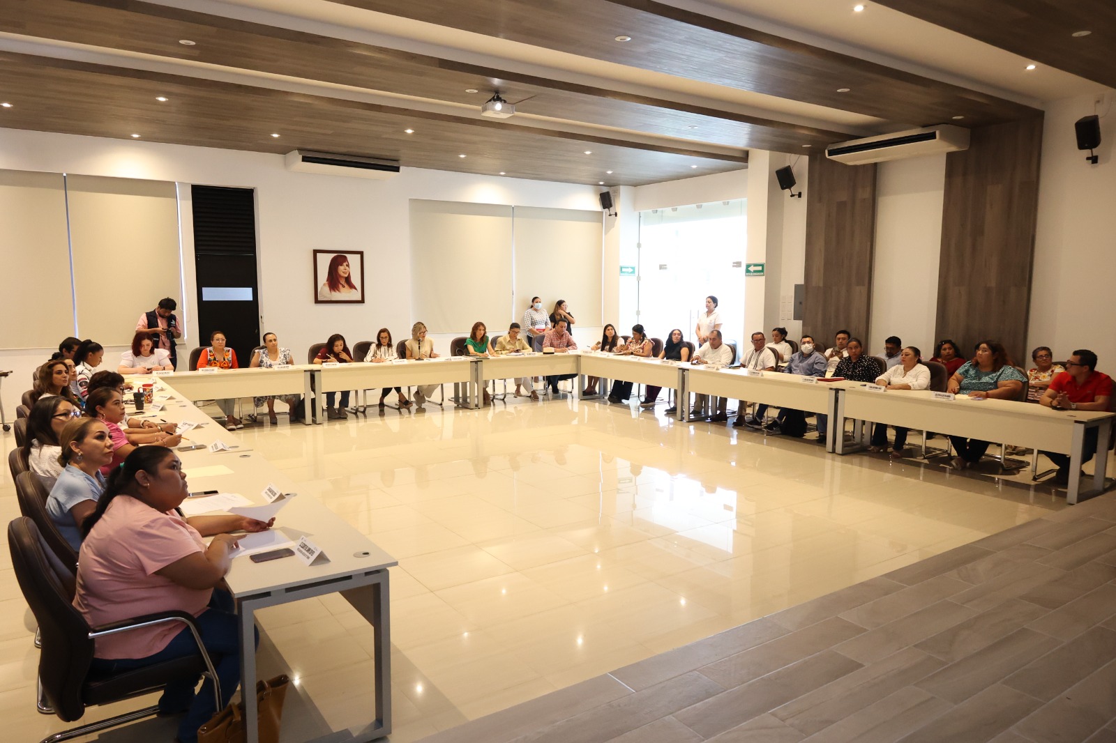 Imec Une Esfuerzos Con Instituciones Públicas Y Estatales Para Atender La Violencia Contra Las Mujeres, Niñas Y Adolescentes