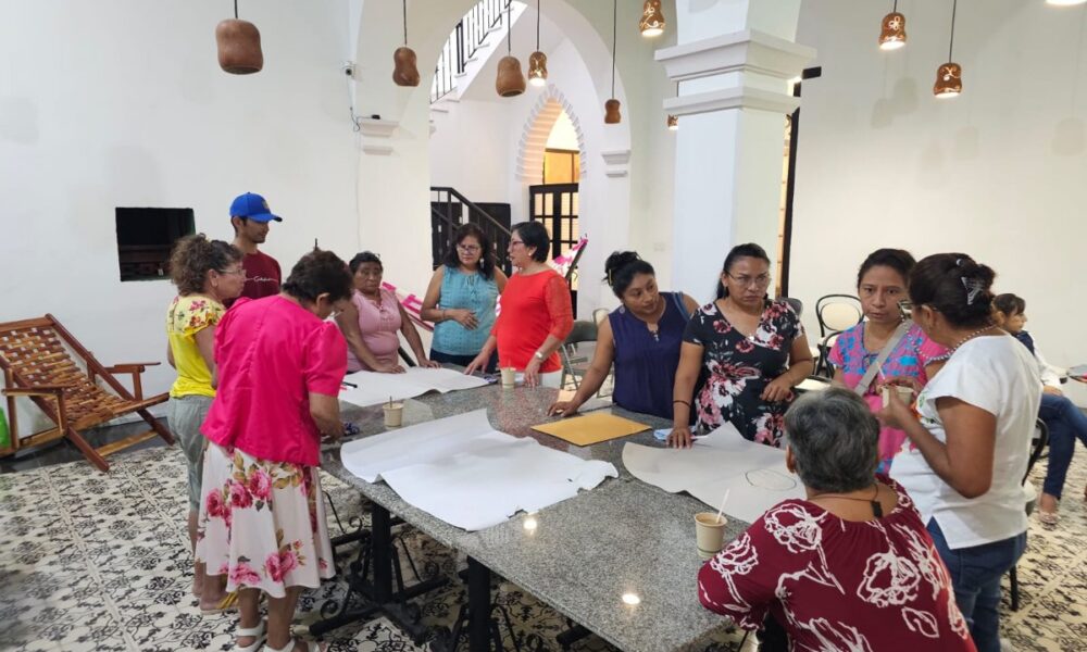 BANCAMPECHE IMPARTE TALLER “BUSCANDO MI LIBERTAD FINANCIERA” A MUJERES ARTESANAS