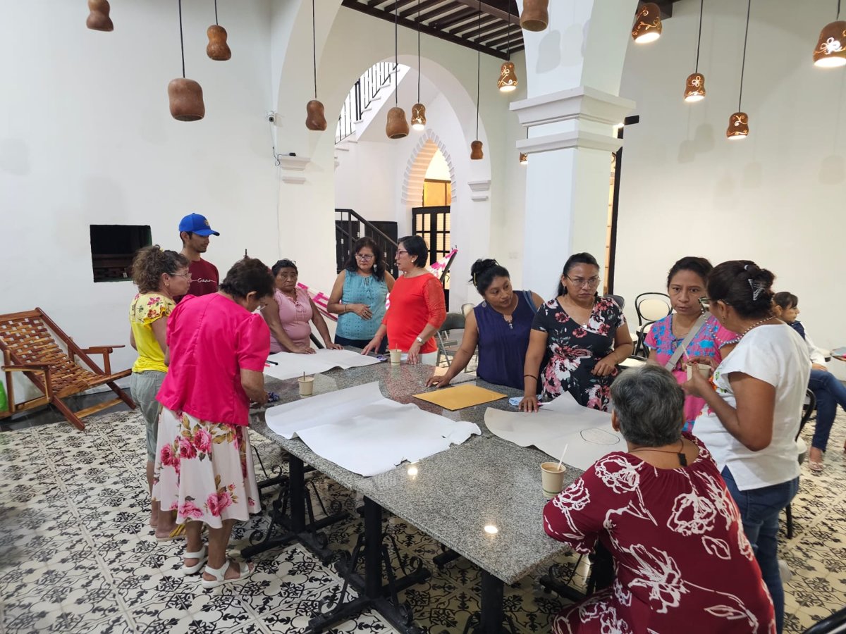 BANCAMPECHE IMPARTE TALLER “BUSCANDO MI LIBERTAD FINANCIERA” A MUJERES ARTESANAS