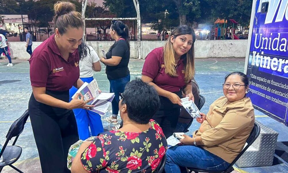 LA UNIDAD MÓVIL “LA VIOLETA” DEL IMEC ACERCA SERVICIOS GRATUITOS A MUJERES DE CHAMPOTÓN