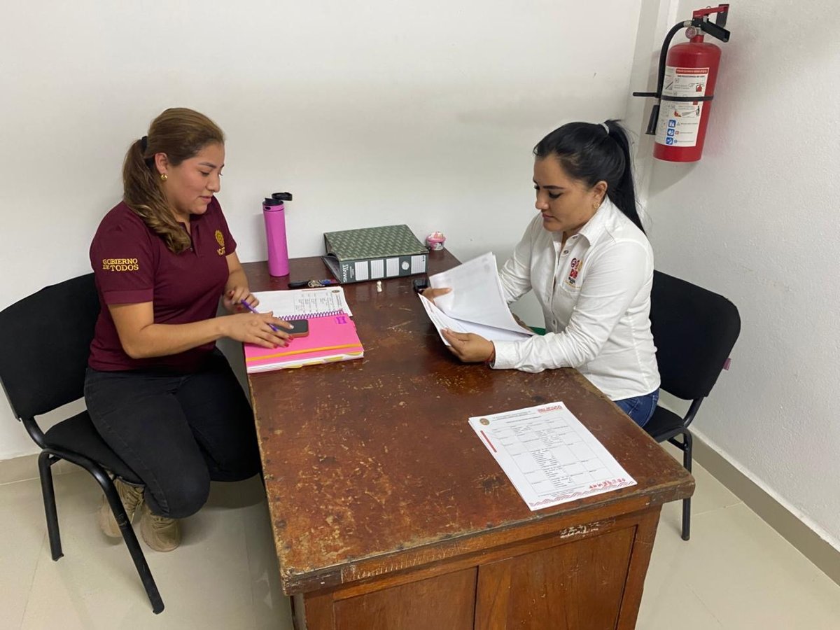 REUNIÓN DEL ICAT ACCIÓN MÓVIL PALIZADA CON LA PRESIDENTA DEL DIF MUNICIPAL DE ESTE MISMO
