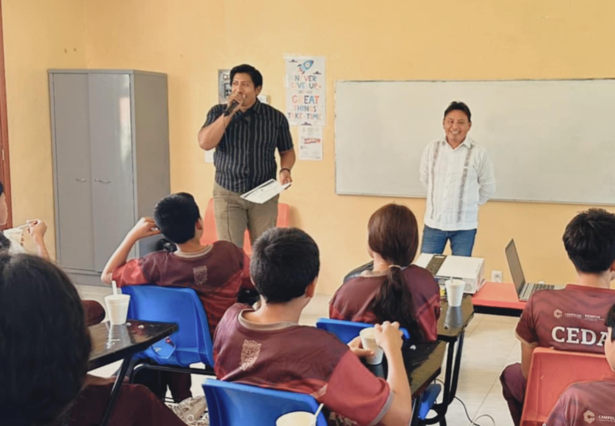 LA APCEC LLEVA LA HISTORIA DE LOS PIRATAS A ESCUELA SECUNDARIA
