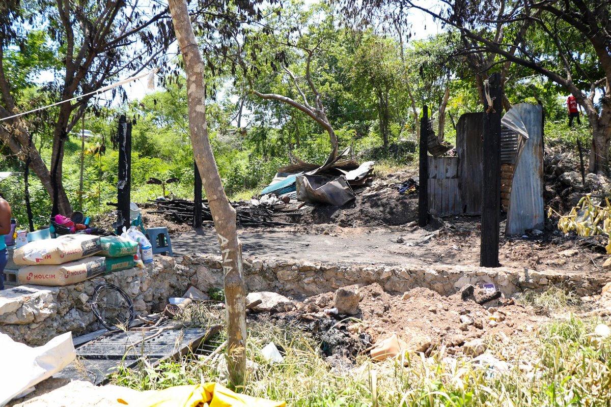 FAMILIA DE SINAÍ AFECTADA POR INCENDIO RECIBE APOYO