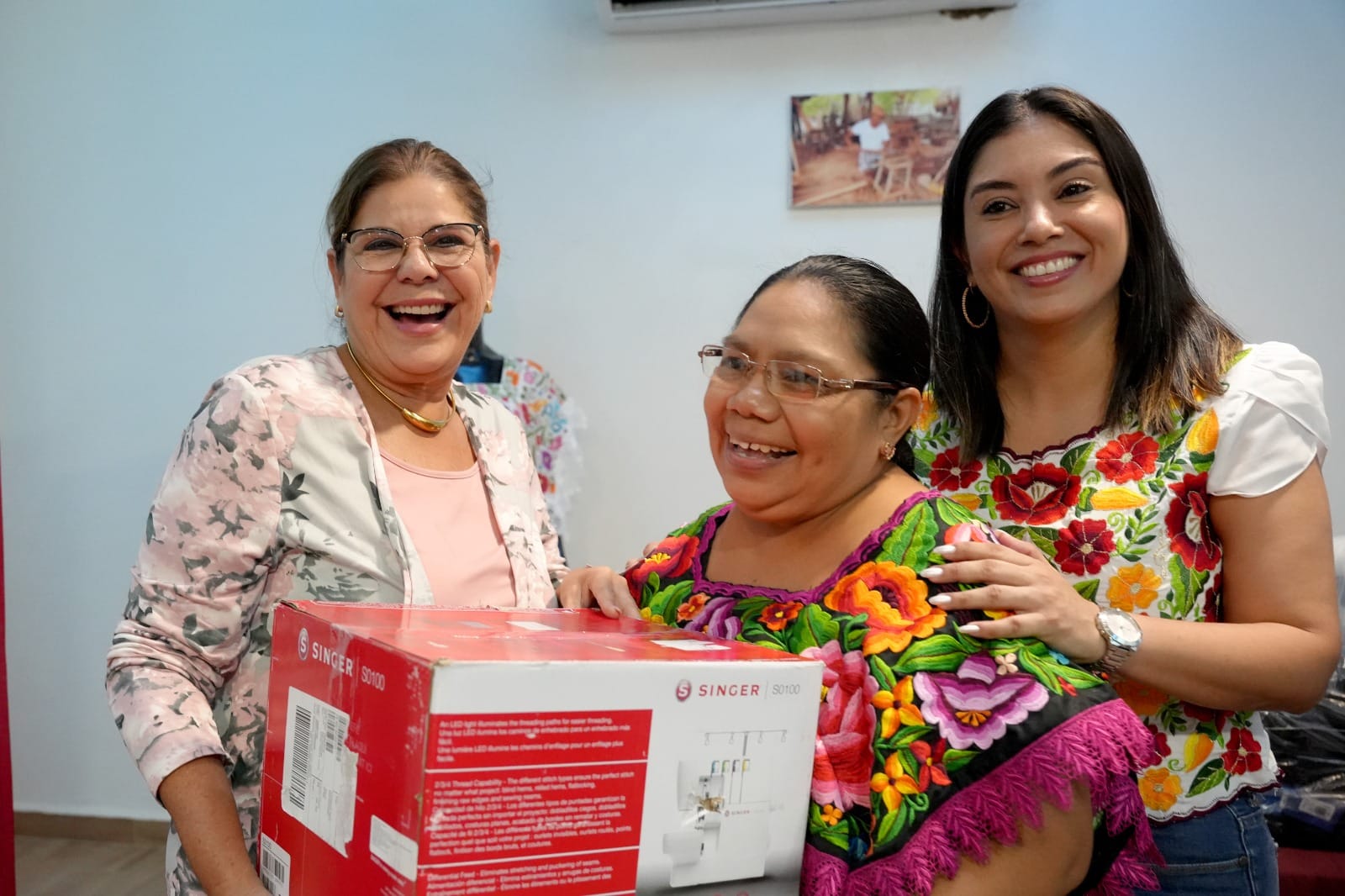 ARTESANOS DE HOPELCHÉN RECIBEN APOYOS PARA INCREMENTAR SU PRODUCTIVIDAD