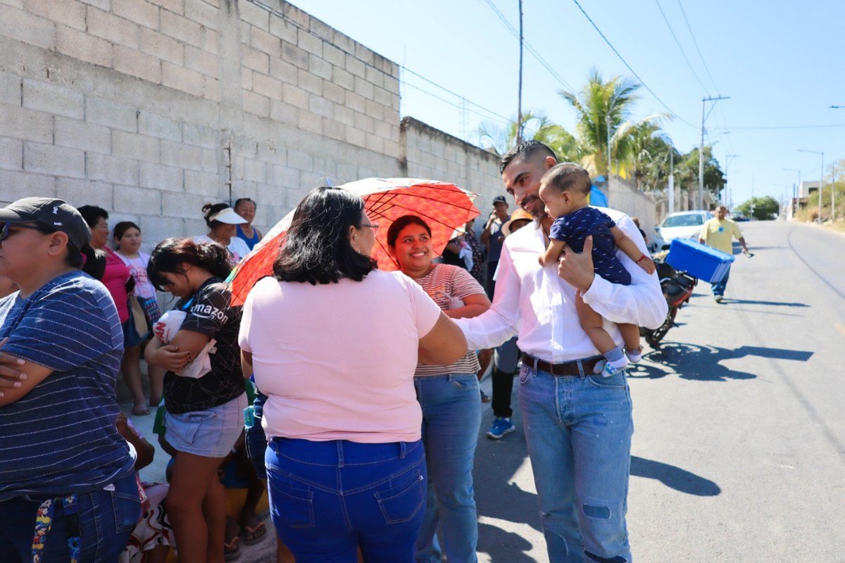 FAMILIAS DE 8 COLONIAS DE CAMPECHE RECIBEN PESCADO