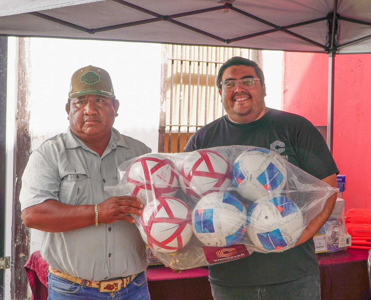 BIENESTAR ENTREGA APOYOS A GRUPOS PRIORITARIOS
