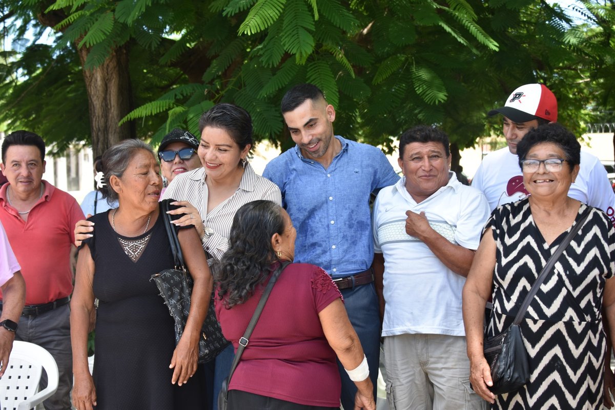 BIENESTAR ENTREGA APOYOS A FAMILIAS DE CHAMPOTÓN