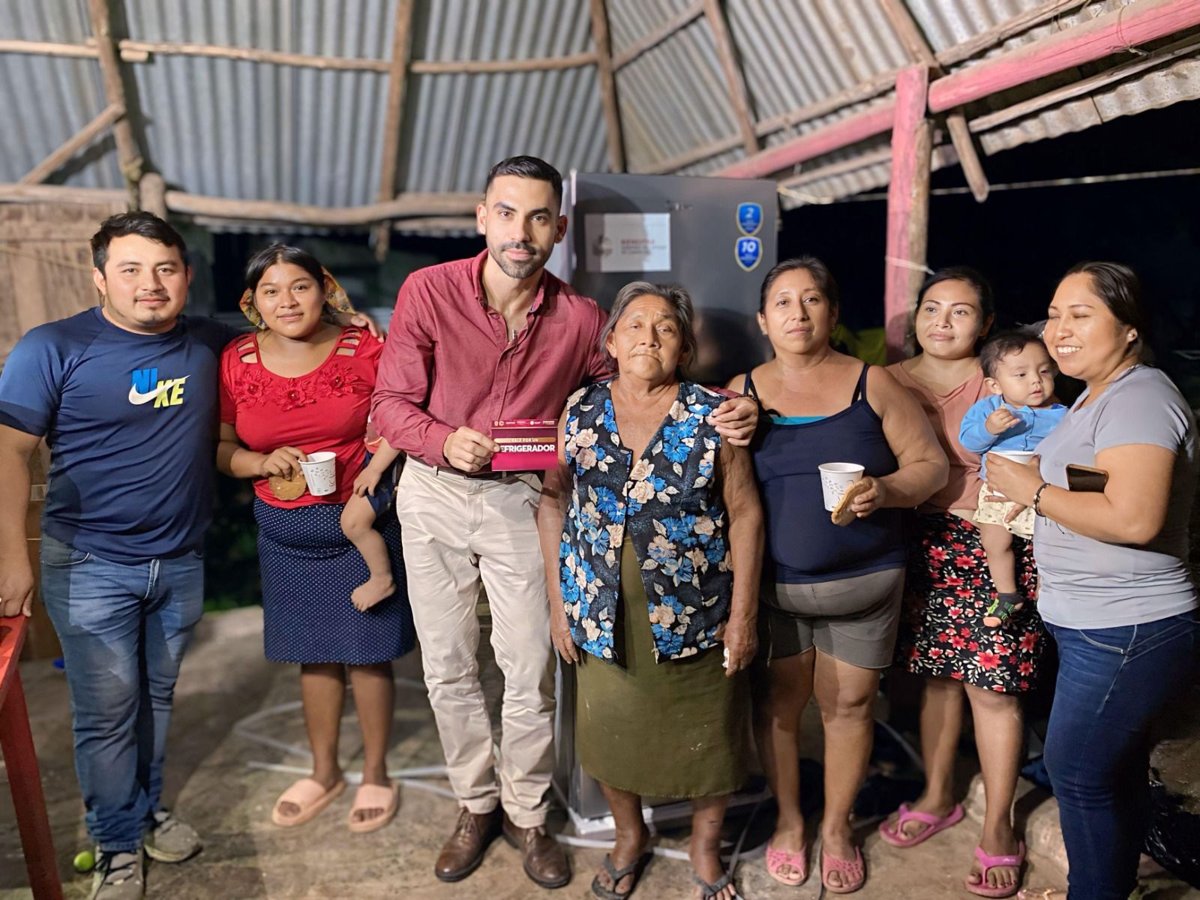 BIENESTAR ENTREGA APOYOS DE GESTIÓN SOCIAL EN NOHAKAL Y TIXMUCUY