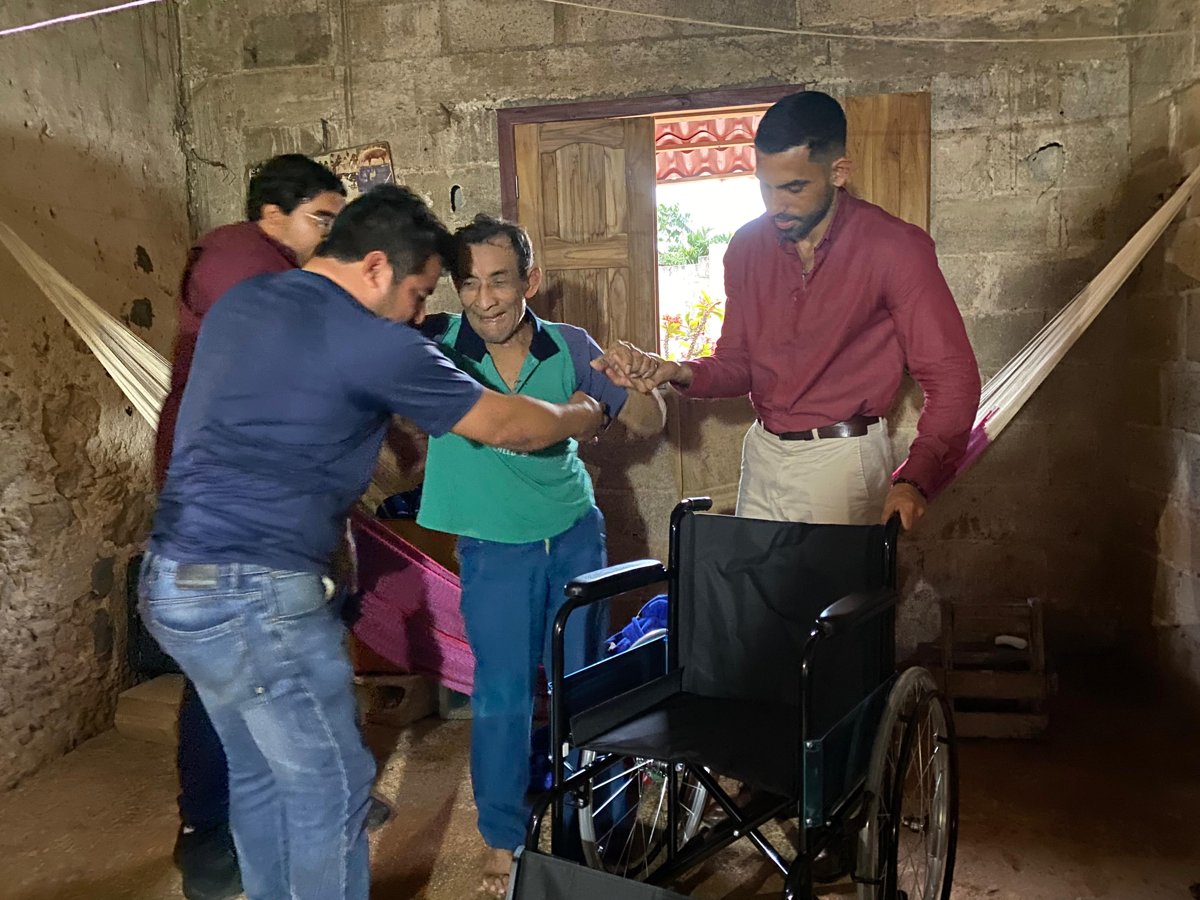 BIENESTAR ENTREGA APOYOS DE GESTIÓN SOCIAL EN NOHAKAL Y TIXMUCUY