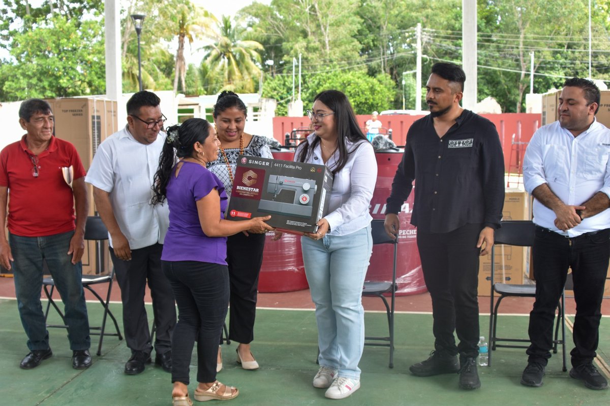 BIENESTAR ENTREGA APOYOS EN TENABO