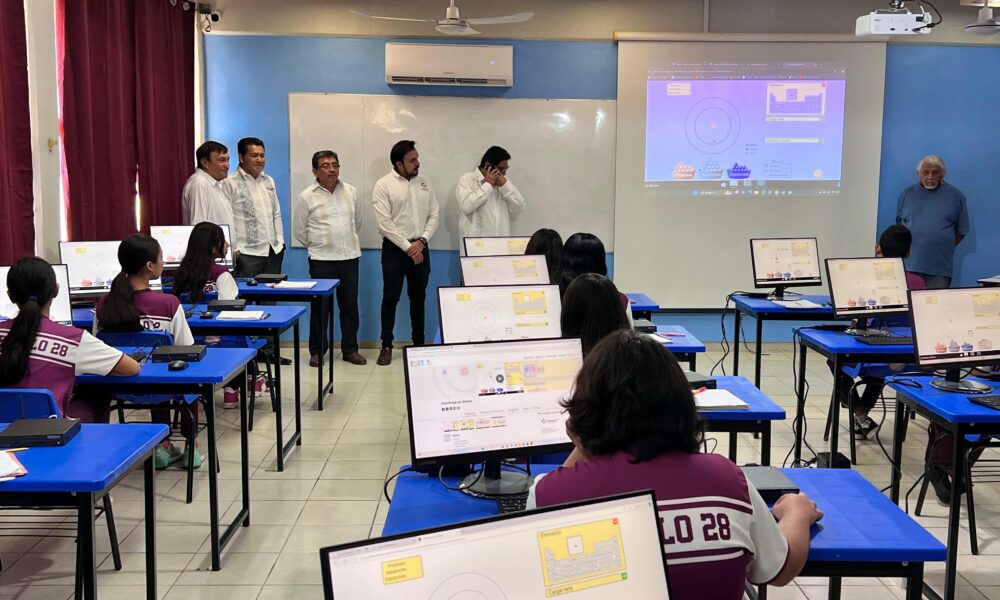 INAUGURAN AULA DE MEDIOS EN LA SECUNDARIA TÉCNICA 28 DE CAMPECHE