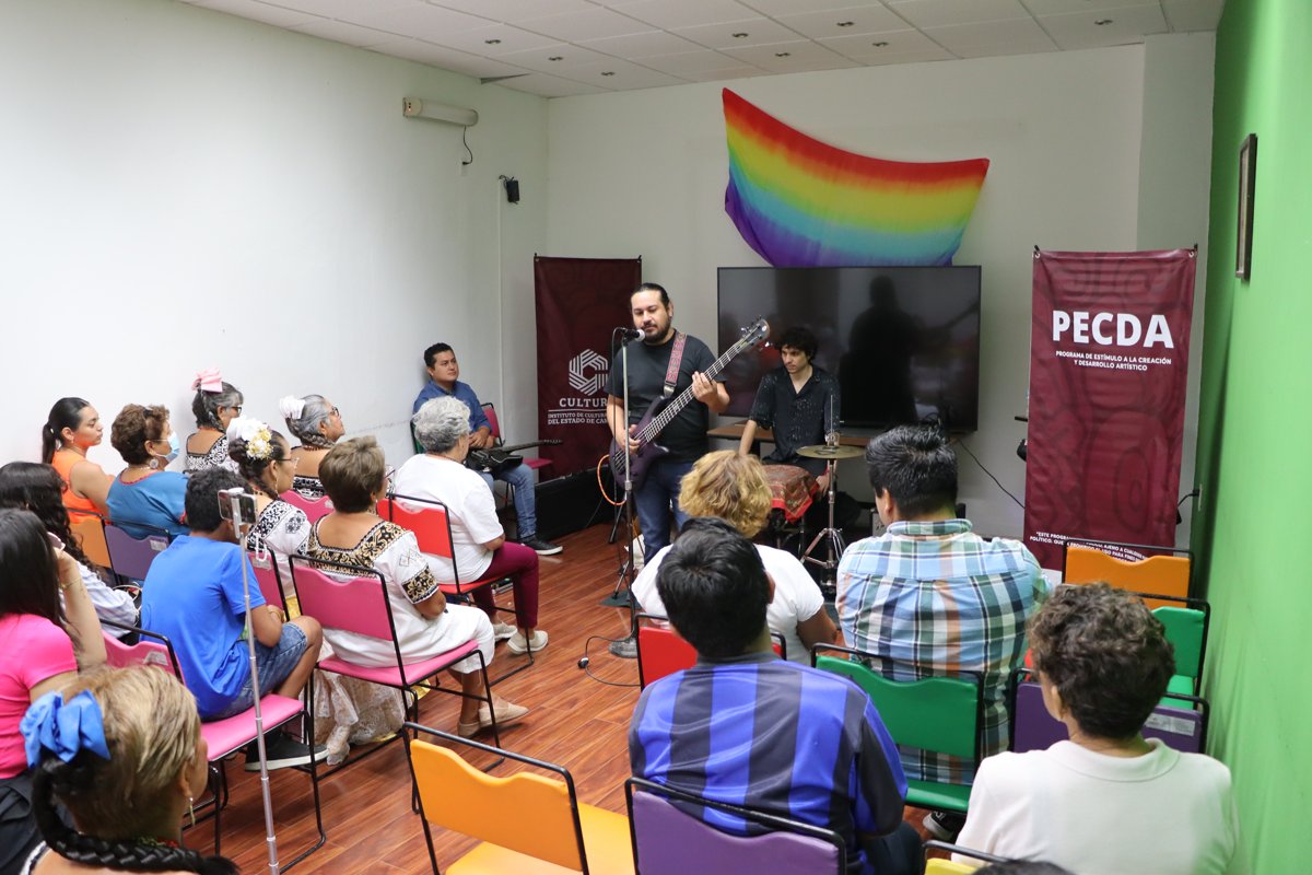 PRESENTAN PROYECTOS PECDA EN LA BIBLIOTECA FRANCISCO SOSA ESCALANTE