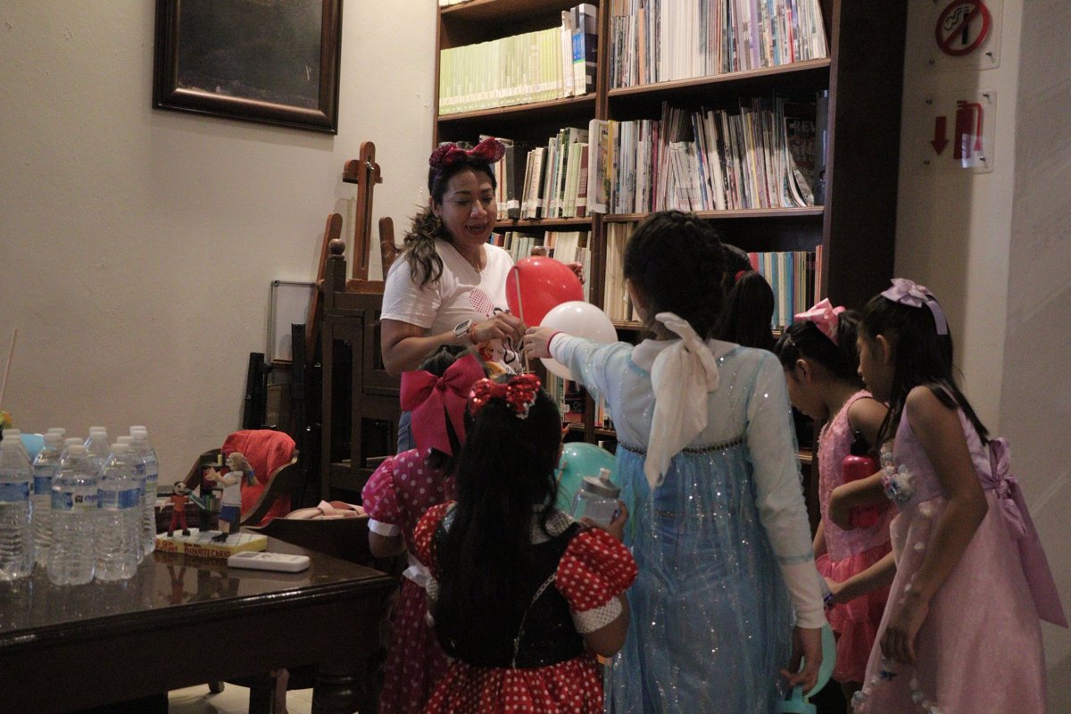 LA BIBLIOTECA PÚBLICA CAMPECHE FESTEJÓ 22 AÑOS PROMOVIENDO LA LECTURA Y LA CULTURA
