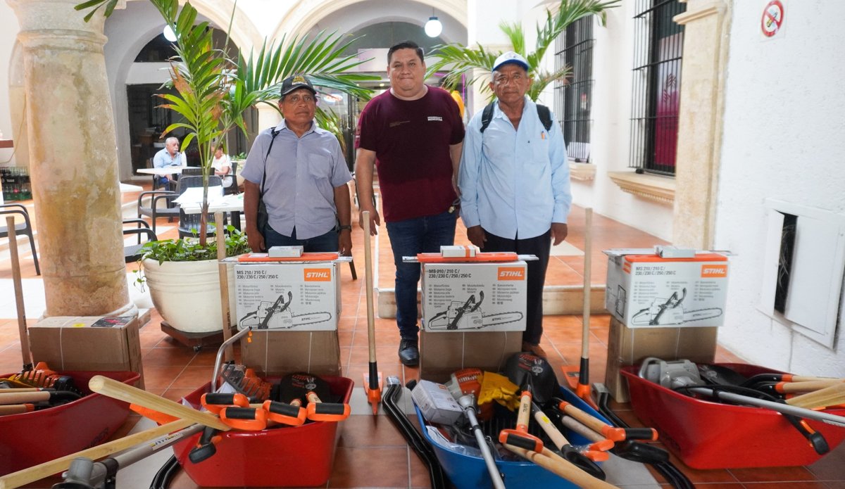 ENTREGA DE APOYOS DEL PROYECTO BIENESTAR SOCIAL A GESTORES SOCIALES DE CAMPECHE