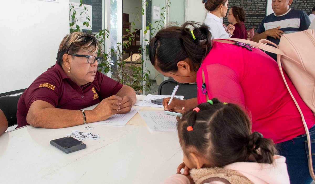 ARRANCA EN CAMPECHE JORNADA DE ENTREGA DE LENTES DE ARMAZÓN DE LA ABP