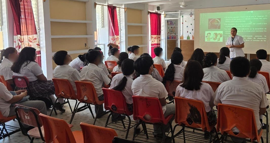 IMPARTE CECOSAMA PLÁTICAS PARA PREVENIR ADICCIONES EN ESCUELAS