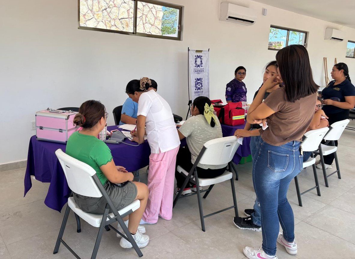 LLEVAN SERVICIOS GRATUITOS AL INSTITUTO TECNOLÓGICO DE ESCÁRCEGA