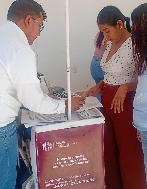 LLEVAN SERVICIOS GRATUITOS AL INSTITUTO TECNOLÓGICO DE ESCÁRCEGA