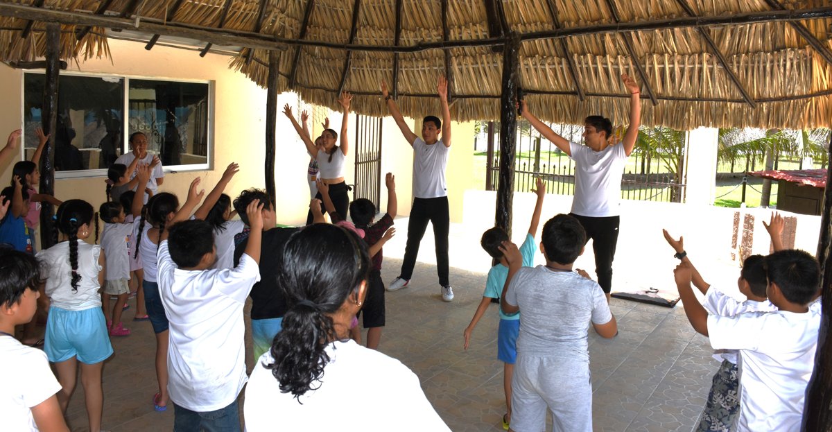 INICIA CURSO DE VERANO 2025 “U JUUM BÁALAM EN EL PUERTO” EN PLAYA BONITA