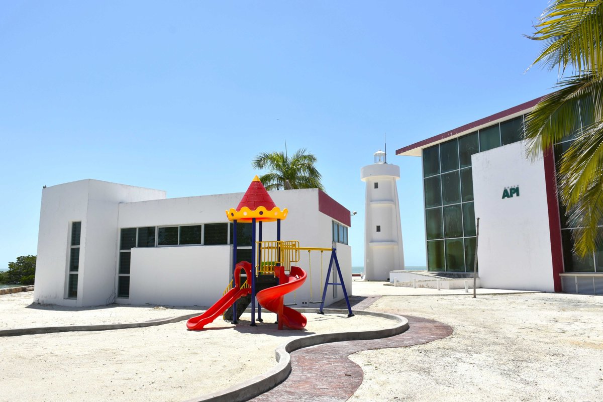 APICAM MODERNIZA SISTEMA DE ILUMINACIÓN DEL FARO DE ISLA ARENA