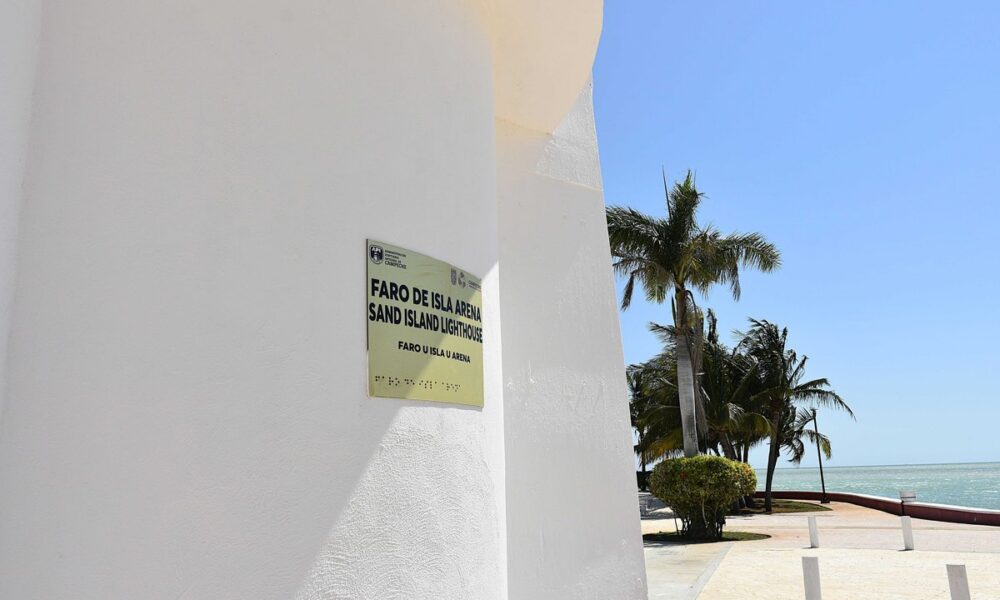 APICAM MODERNIZA SISTEMA DE ILUMINACIÓN DEL FARO DE ISLA ARENA