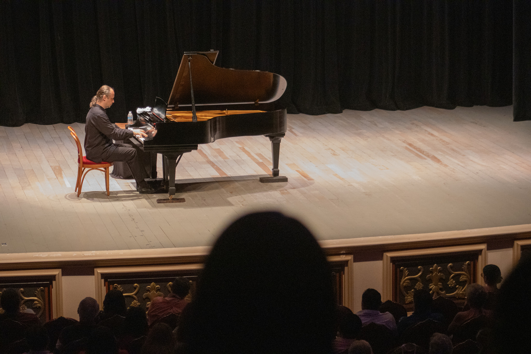 Alexander Pashkov, Concertista De Bellas Artes, Ofreció Gala En El Teatro Toro