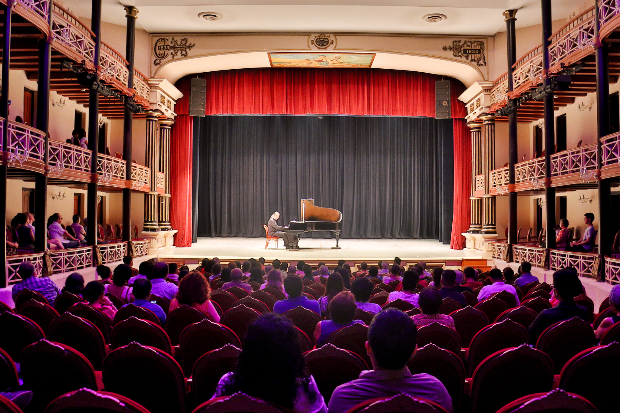 Alexander Pashkov, Concertista De Bellas Artes, Ofreció Gala En El Teatro Toro