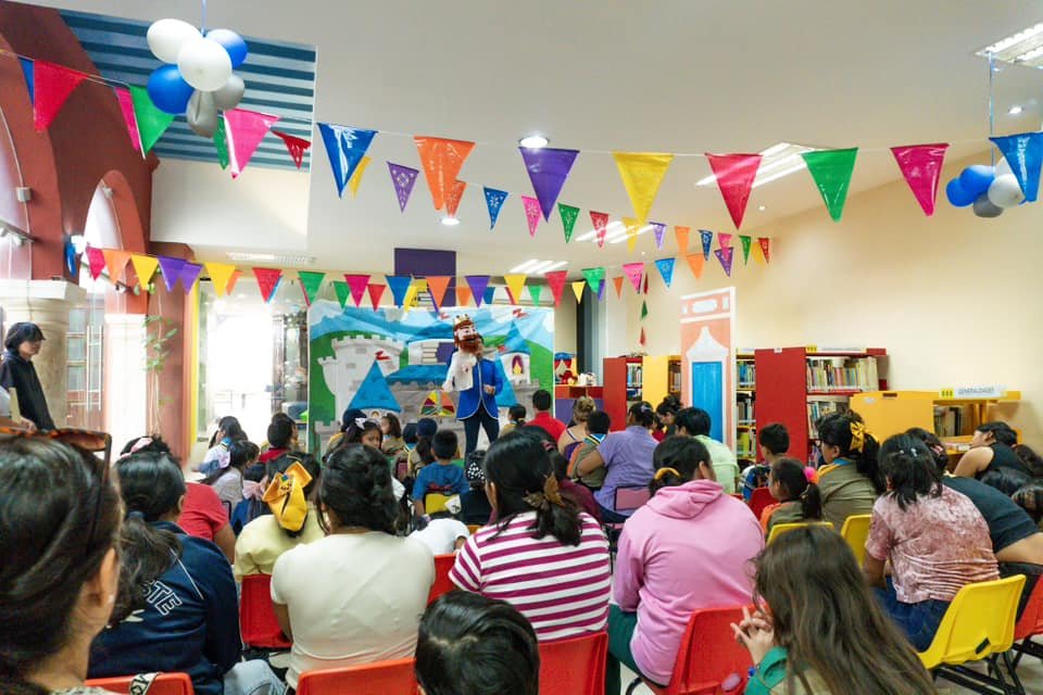 TÍTERES Y CUENTOS EN LA BIBLIOTECA FRANCISCO SOSA ESCALANTE