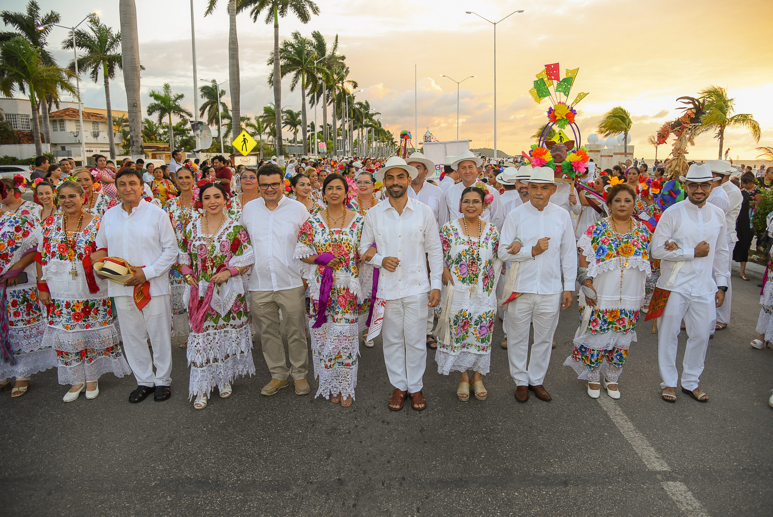 CELEBRA CAMPECHE MAGNA VAQUERÍA PENINSULAR CON GRUPOS JARANEROS DE CAMPECHE, YUCATÁN Y QUINTANA ROO
