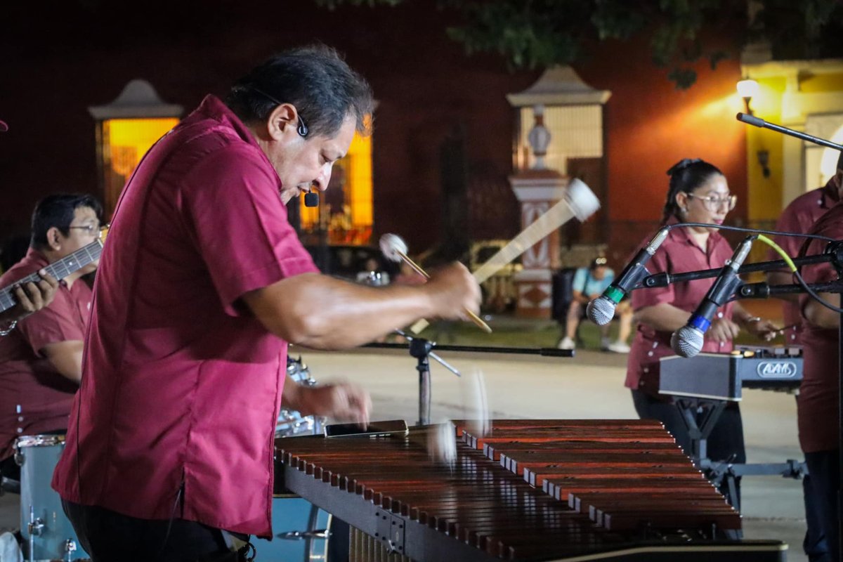 MARIMBA DEL GOBIERNO OFRECE LO MEJOR DE SU REPERTORIO EN EL PARQUE PRINCIPAL