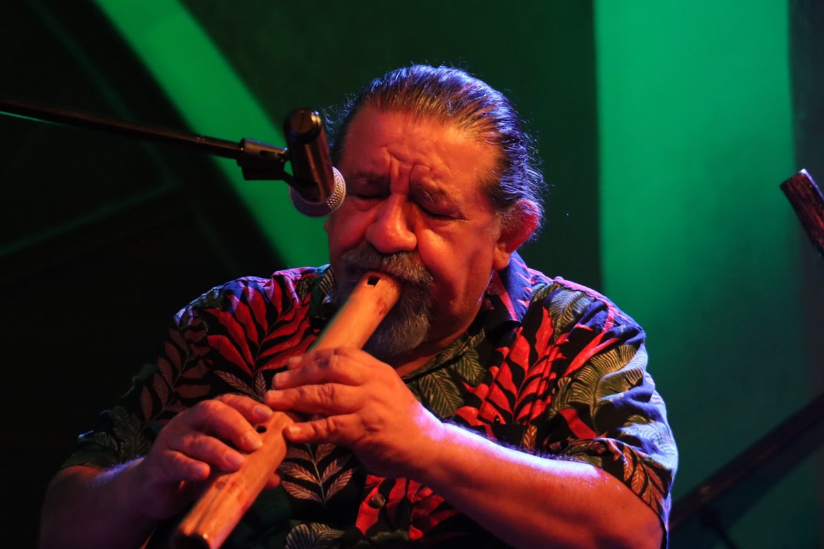 LA MÚSICA ANDINA RESONÓ EN EL CENTRO CULTURAL EL CLAUSTRO