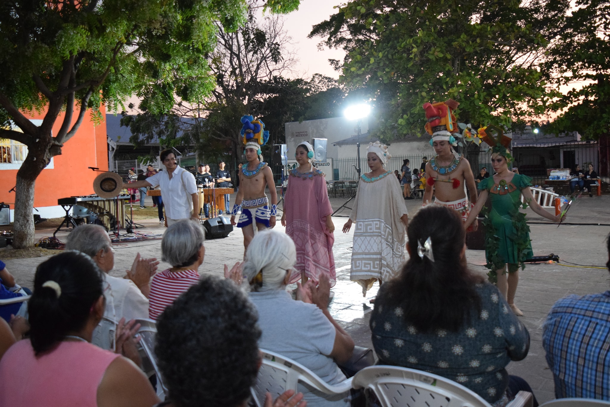 Folklor, Danza, Música, Tradición Y Artes Visuales Cautivan En El Parque De Samulá