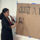 LA CALIGRAFÍA COMO ARTE: LA ARTISTA FLOR FRAIRE IMPARTE TALLER EN LA ARROCERA