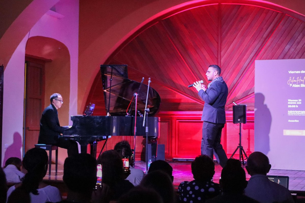 RECITAL DEL INSTITUTO DE CULTURA PRESENTÓ A JULIO HOIL LEE Y ALEX BLANQUET