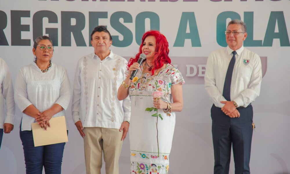 Acompañó Gobernadora, Layda Sansores, A Los Alumnos De La Primaria Justo Sierra Méndez En El Reinicio De Clases
