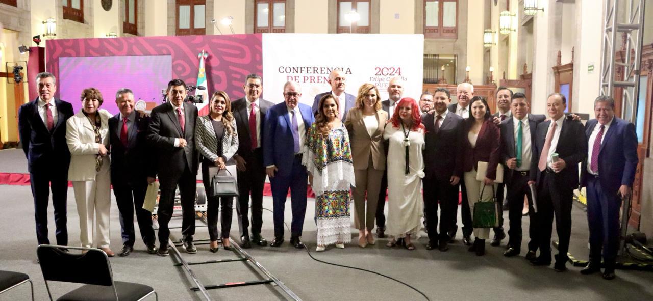 La Gobernadora, Layda Sansores San Román, Acompañó Al Presidente, López Obrador, En La Presentación De Los Avances Del Programa Imss-Bienestar