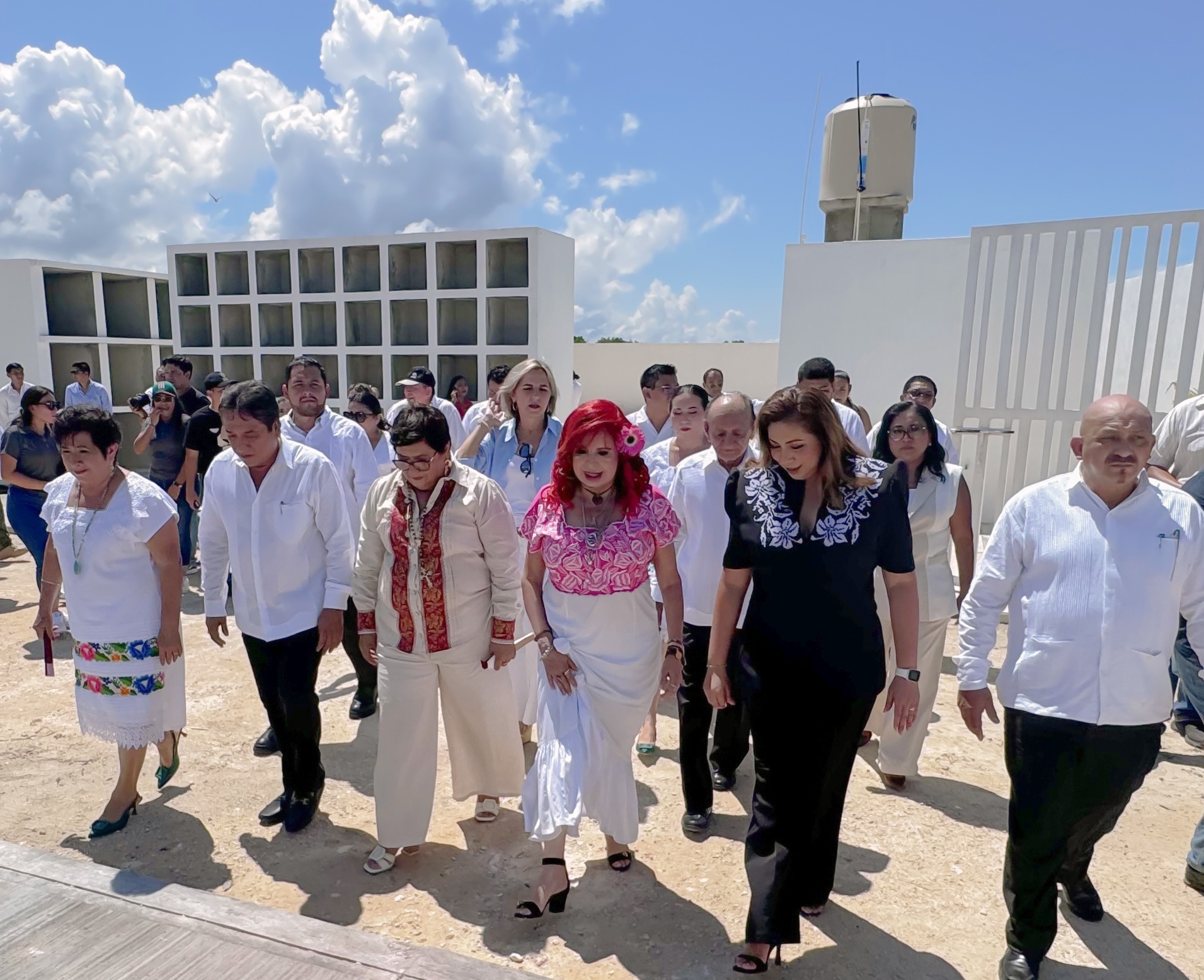 AL RENDIR SU TERCER INFORME DE GOBIERNO, LA ALCALDESA CINTHYA VELÁZQUEZ, AGRADECIÓ A LA GOBERNADORA, LAYDA SANSORES, EL RESPALDO PARA SEYBAPLAYA