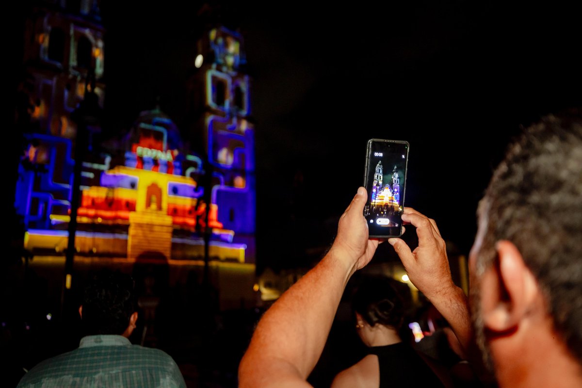 GOBERNADORA LAYDA SANSORES EN REINICIO DEL VIDEOMAPPING CAMPECHE