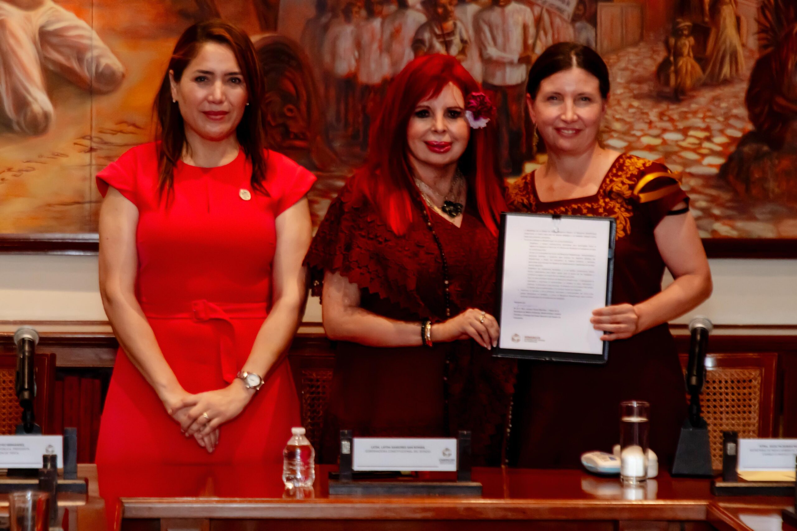 LA GOBERNADORA LAYDA SANSORES SE REÚNE CON LA DIRECTORA DE LA CFE PARA REFORZAR LA COORDINACIÓN ENERGÉTICA