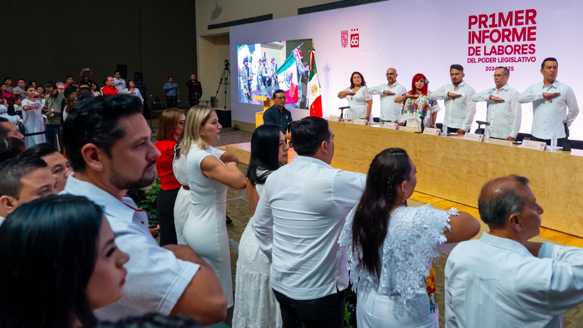 LA GOBERNADORA, LAYDA SANSORES SAN ROMÁN, ACUDIÓ A LA SESIÓN SOLEMNE DEL PRIMER INFORME DE ACTIVIDADES DE LA 65 LEGISLATURA DEL CONGRESO ESTATAL