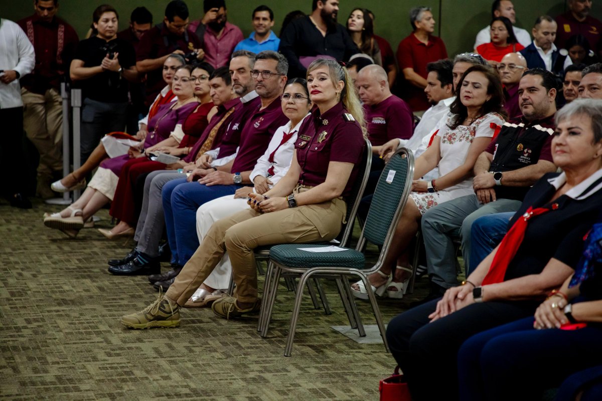 ENCABEZÓ LA GOBERNADORA, LAYDA SANSORES SAN ROMÁN, LA COLECTA ANUAL DE LA CRUZ ROJA MEXICANA EN CAMPECHE