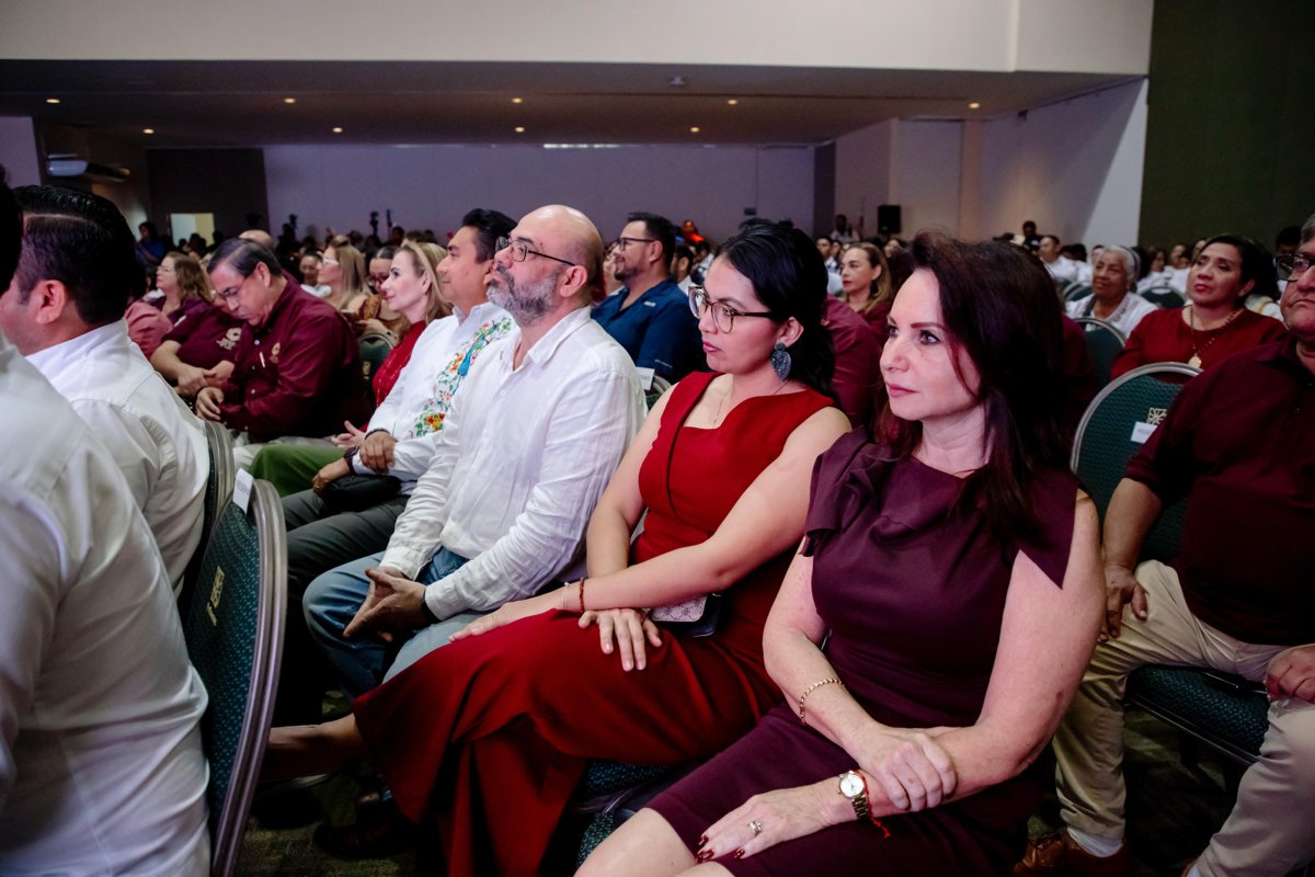 LA GOBERNADORA, LAYDA SANSORES, FIRMÓ EL CONVENIO DE COLABORACIÓN Y ARRANQUE DEL PROGRAMA “ALFABETIZACIÓN JAGUAR: SUMANDO VOLUNTADES”