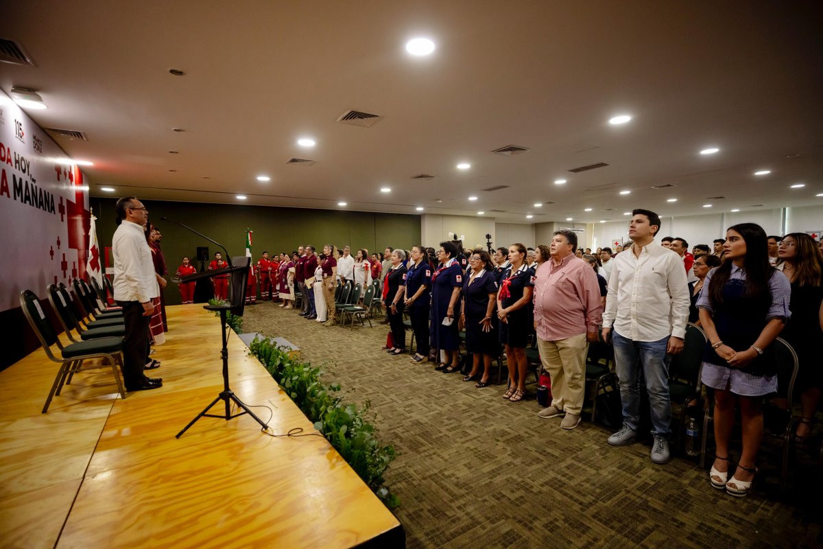 ENCABEZÓ LA GOBERNADORA, LAYDA SANSORES SAN ROMÁN, LA COLECTA ANUAL DE LA CRUZ ROJA MEXICANA EN CAMPECHE