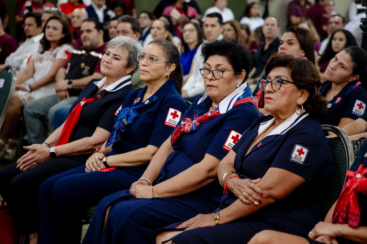 ENCABEZÓ LA GOBERNADORA, LAYDA SANSORES SAN ROMÁN, LA COLECTA ANUAL DE LA CRUZ ROJA MEXICANA EN CAMPECHE