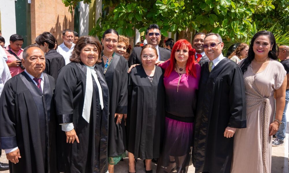RECIBIÓ LA GOBERNADORA LAYDA SANSORES SAN ROMÁN EL INFORME ANUAL DE LABORES DEL PRESIDENTE DEL PODER JUDICIAL DEL ESTADO
