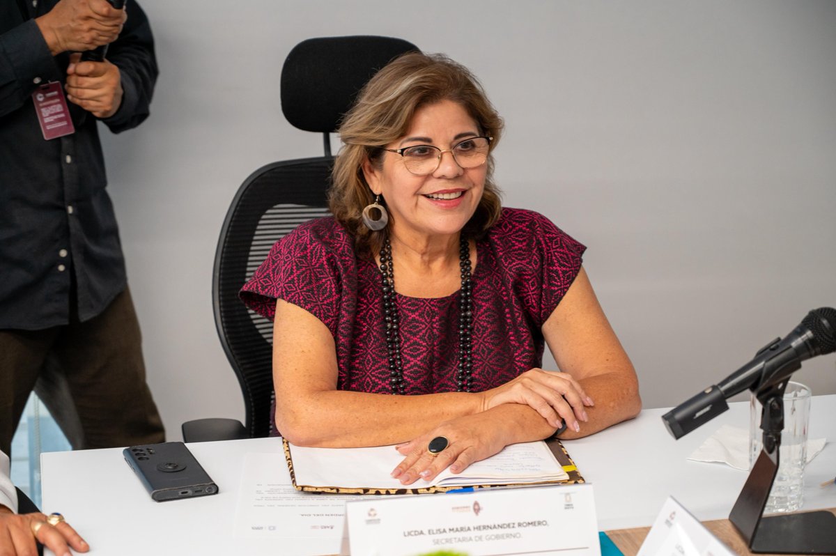 LA GOBERNADORA, LAYDA SANSORES SAN ROMÁN, Y EL GENERAL ÓSCAR LOZANO ÁGUILA EVALUARON LOS AVANCES DEL PROYECTO TREN LIGERO