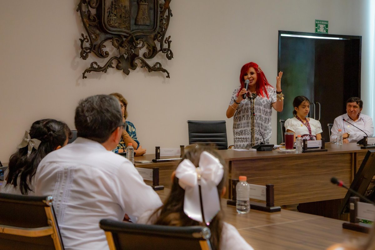 “LA ESCUELA QUIERE NIÑOS LÍDERES, NO ROBOTS; QUEREMOS INFANCIAS CON ALMA, CON SUEÑOS Y CON ESPERANZA”: LAYDA SANSORES SAN ROMÁN
