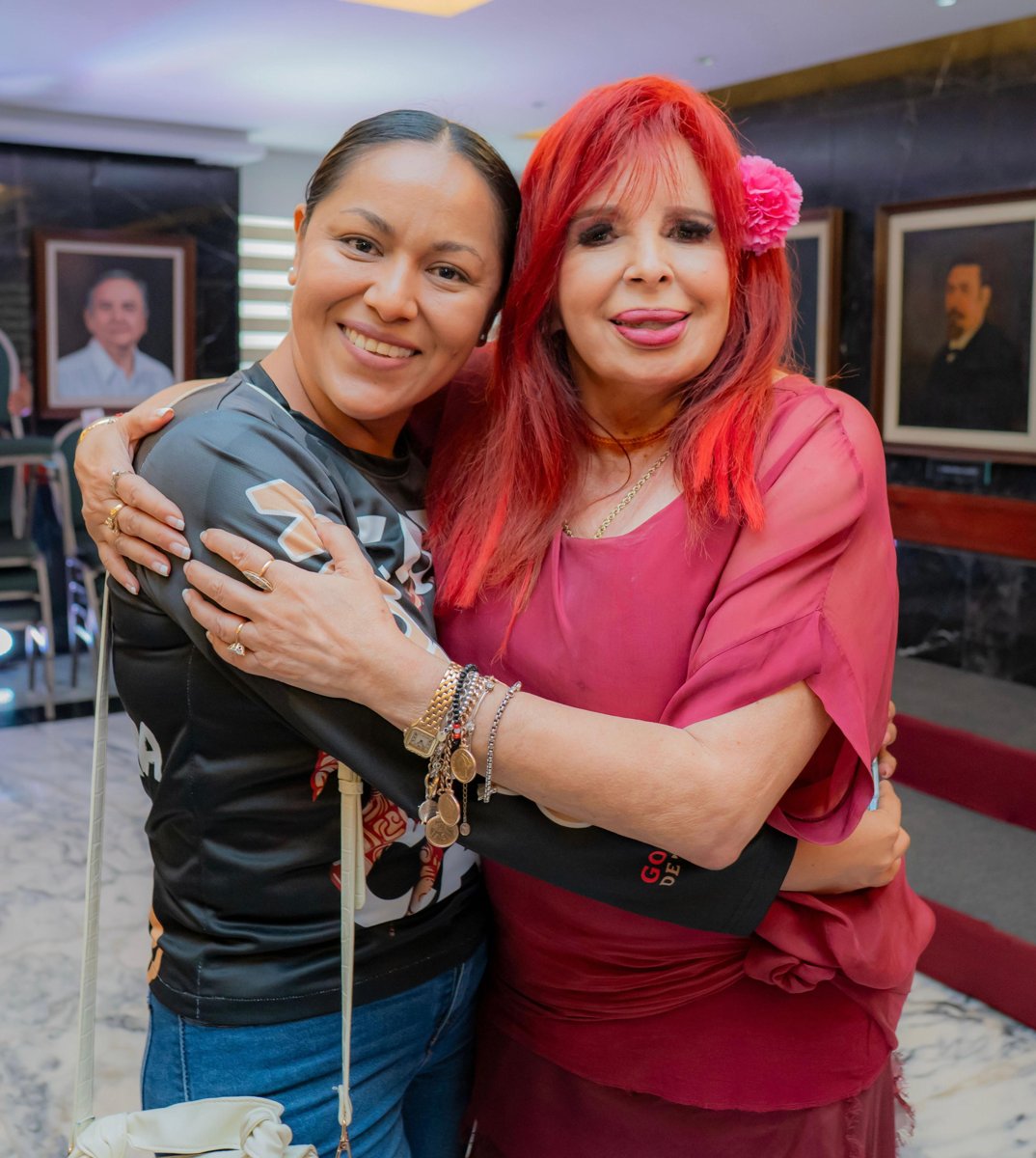 SE REÚNE LA GOBERNADORA, LAYDA SANSORES, CON INTEGRANTES DEL PROGRAMA EXPERIENCIA QUE TRANSFORMA